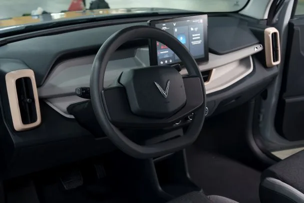 Vô-lăng gọn gàng tiện dụng