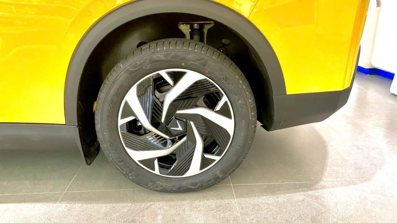 Mâm xe khỏe khoắn, bền bỉ