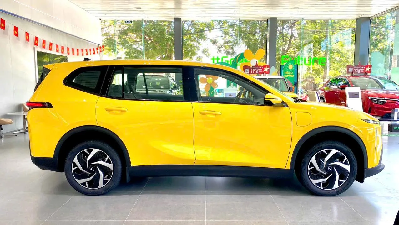 Hông xe tinh giản, mạnh mẽ